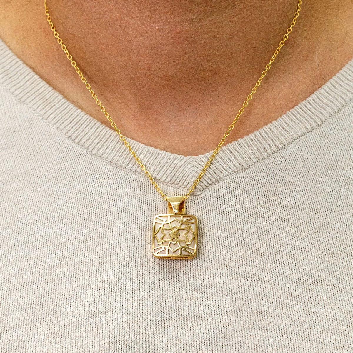 Royal Faith Pendant, Gold and Diamond