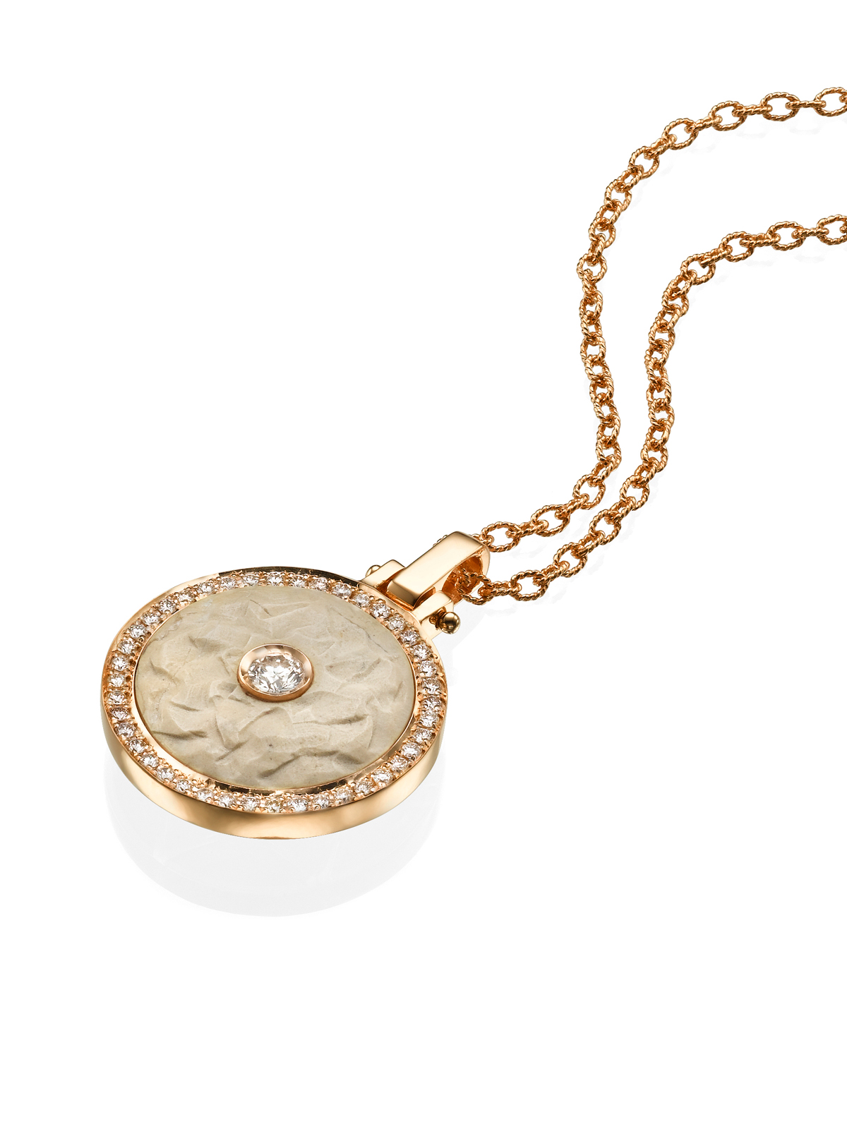 Round Diamond Pendant in 18K Gold